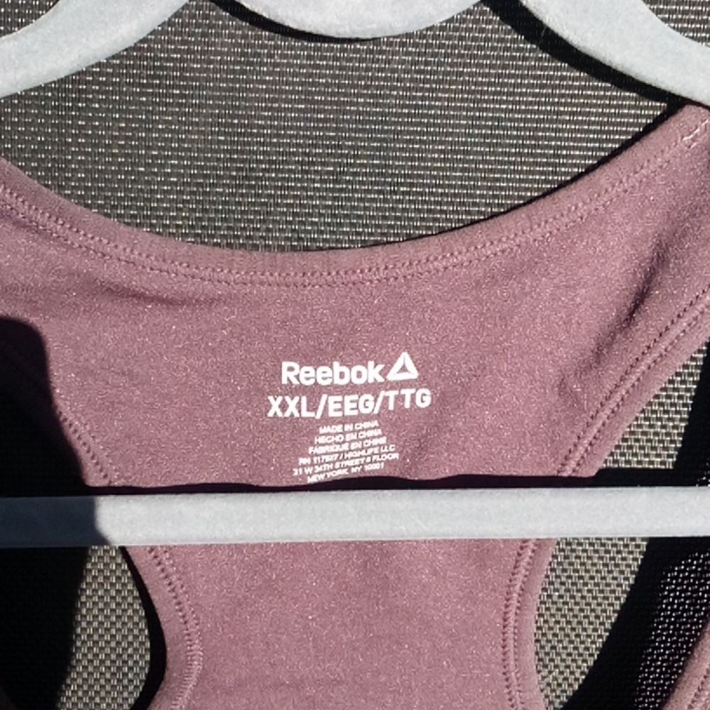 2 piece REEBOK Set Sports bra & shorts with pockets Wicking Size XXL NEW w/tags - Picture 2 of 6